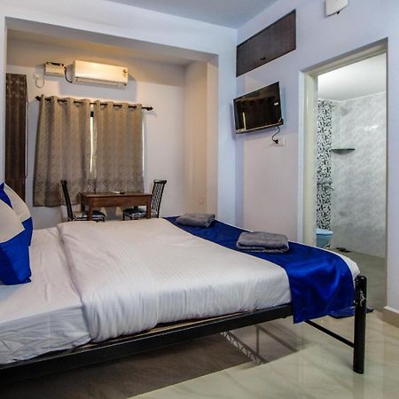 Monteiro Towers Hotel Candolim Exterior photo