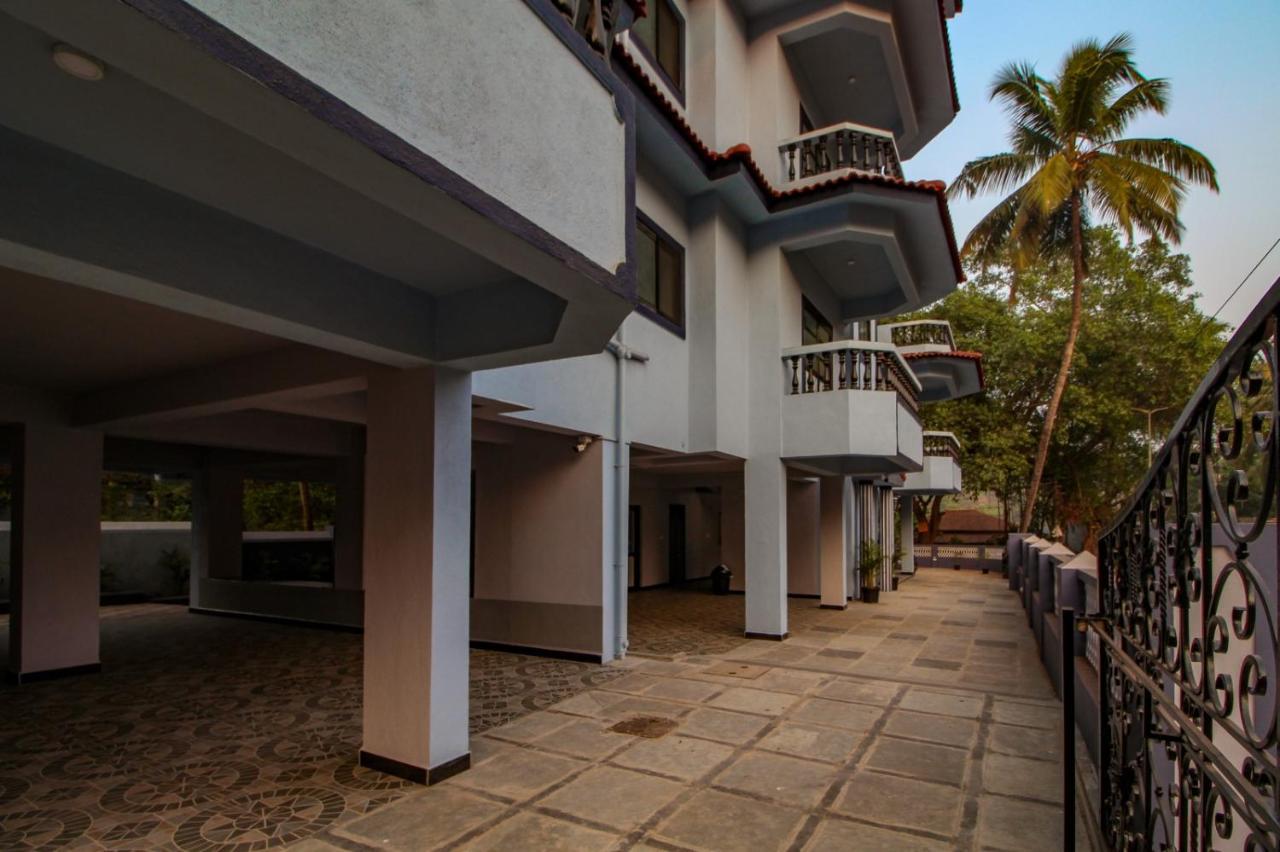 Monteiro Towers Hotel Candolim Exterior photo