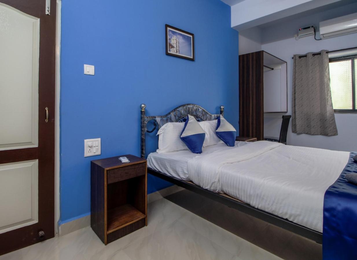 Monteiro Towers Hotel Candolim Exterior photo