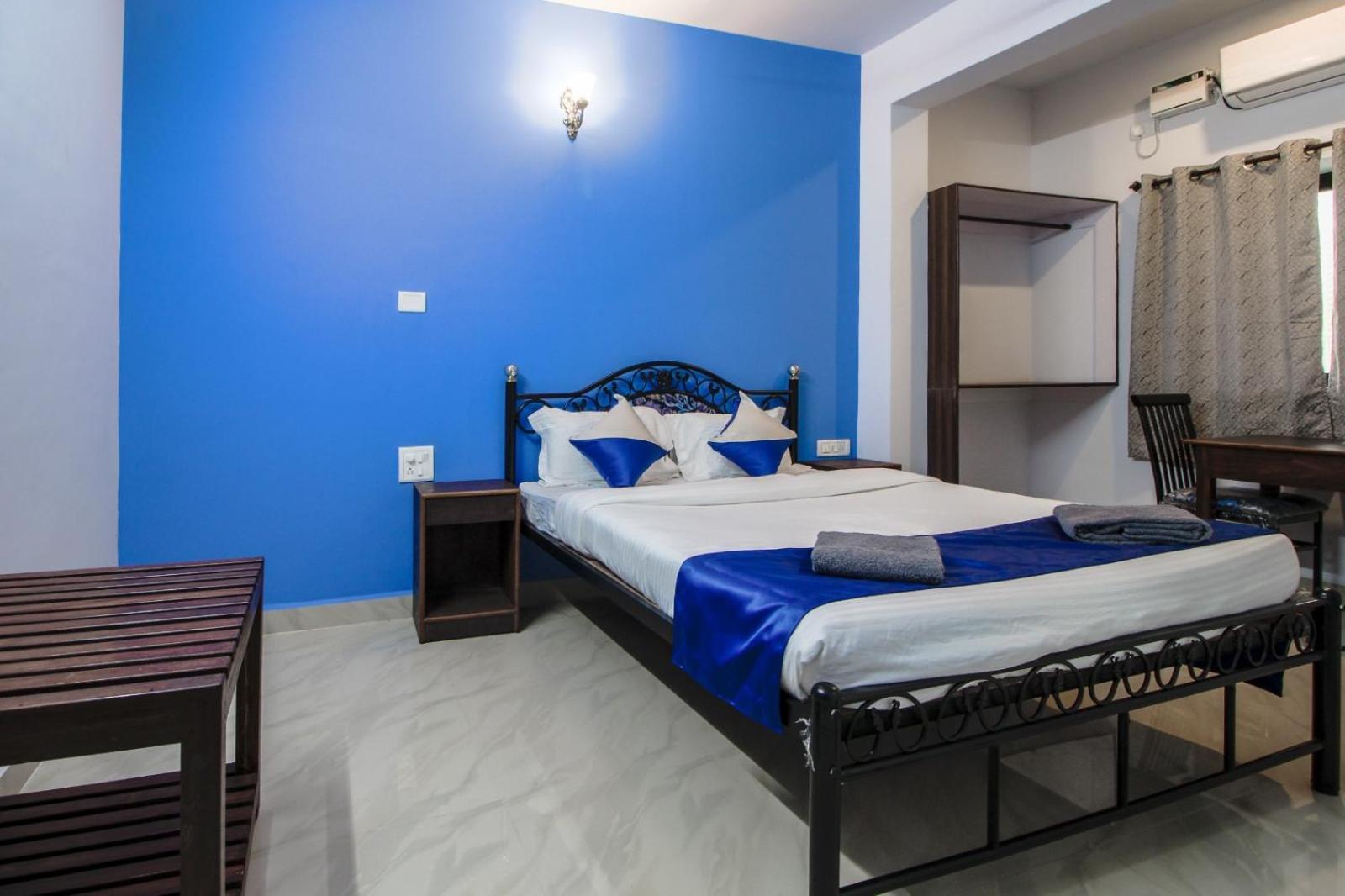 Monteiro Towers Hotel Candolim Exterior photo